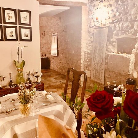 Palazzo Sant'Angelo Bed and Breakfast Spoleto Buitenkant foto
