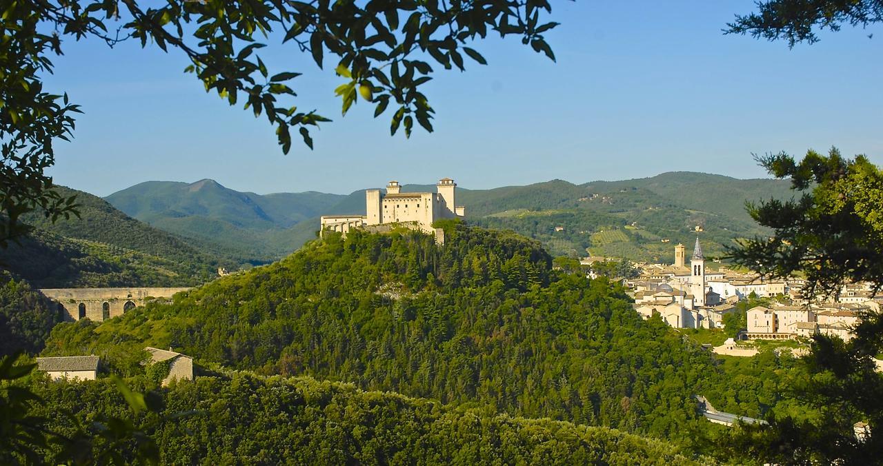 Palazzo Sant'Angelo Bed and Breakfast Spoleto Buitenkant foto