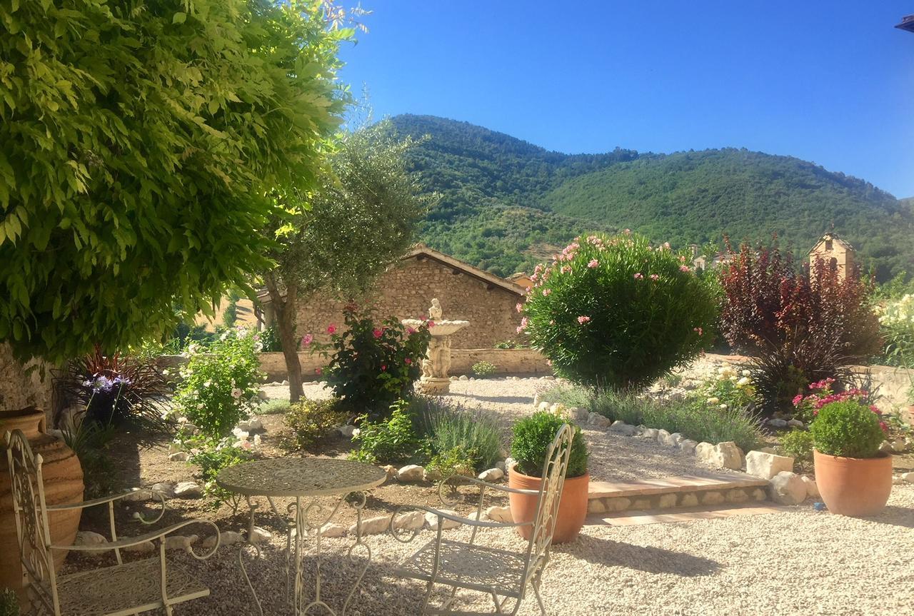 Palazzo Sant'Angelo Bed and Breakfast Spoleto Buitenkant foto