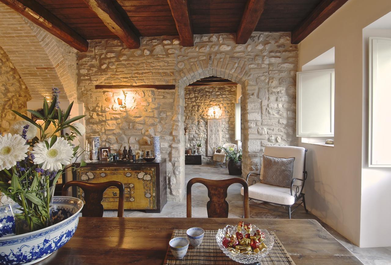 Palazzo Sant'Angelo Bed and Breakfast Spoleto Buitenkant foto