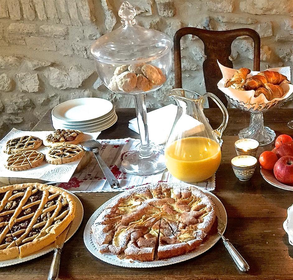 Palazzo Sant'Angelo Bed and Breakfast Spoleto Buitenkant foto