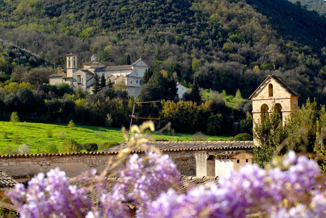 Palazzo Sant'Angelo Bed and Breakfast Spoleto Buitenkant foto